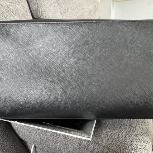 Michael Kors Black Tote Bag NO CALLOUTS! - Picture 15 of 15